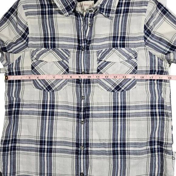 Girl Crazy Juniors Classic Long Sleeve Button Down, Blue/White Plaid, Medium - Picture 9 of 12